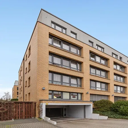 & Coliving Апарт-готель Бремен